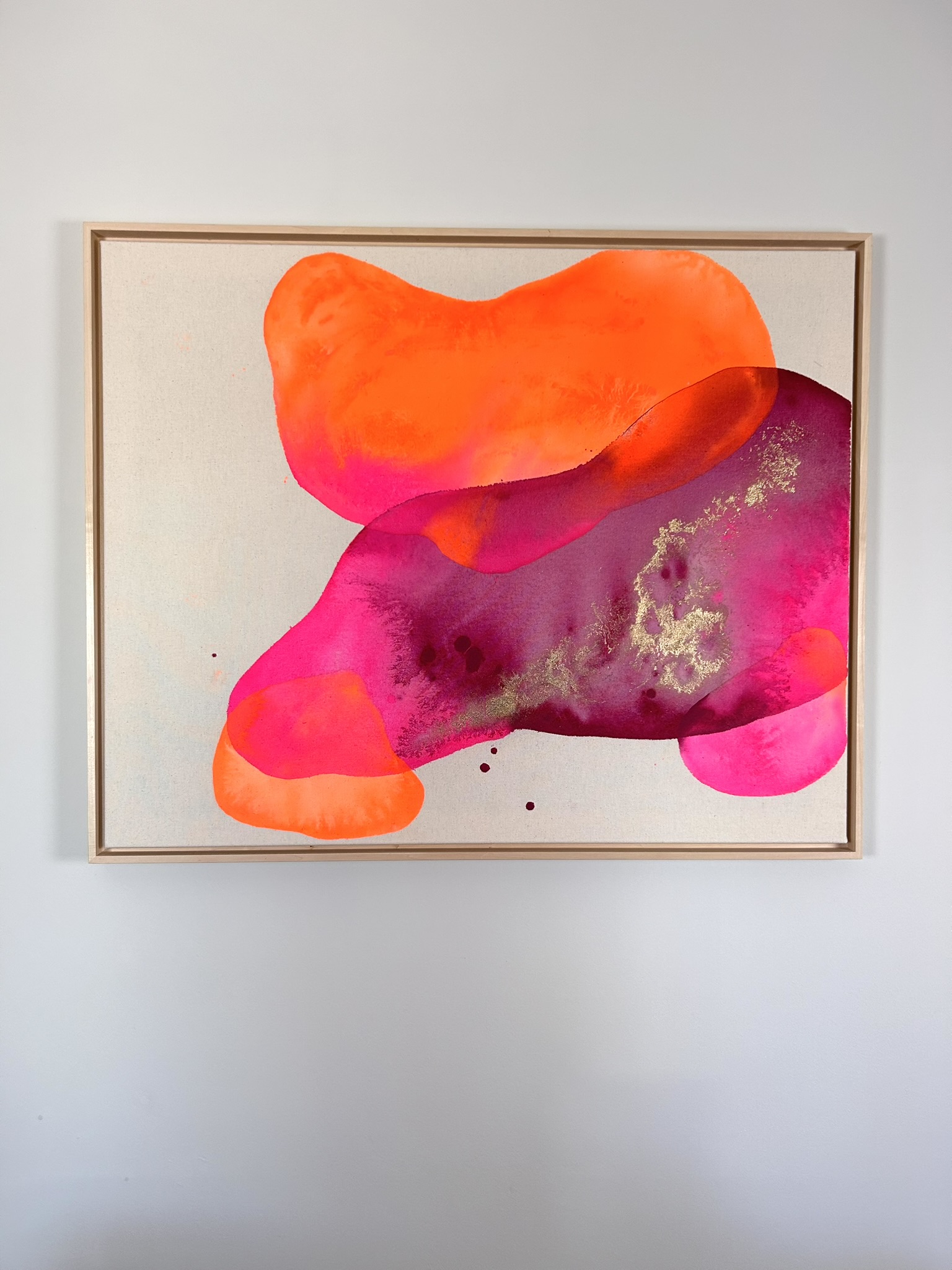 Stille Bewegung, 2026, Acryl und Gold auf roher Baumwollleinwand